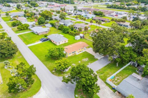 House in Edgewater, Florida 2 bedrooms, 102.01 sq.m. № 1847326 - photo 6