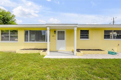 House in Edgewater, Florida 2 bedrooms, 102.01 sq.m. № 1847326 - photo 12