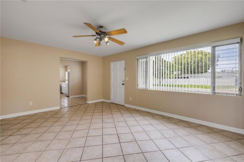 House in Edgewater, Florida 2 bedrooms, 102.01 sq.m. № 1847326 - photo 18
