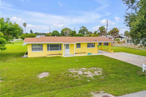 House in Edgewater, Florida 2 bedrooms, 102.01 sq.m. № 1847326 - photo 2