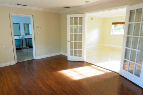 Снять в аренду виллу или дом в Майами, Флорида 4 спальни, 235.97м2, № 1988685 - фото 17