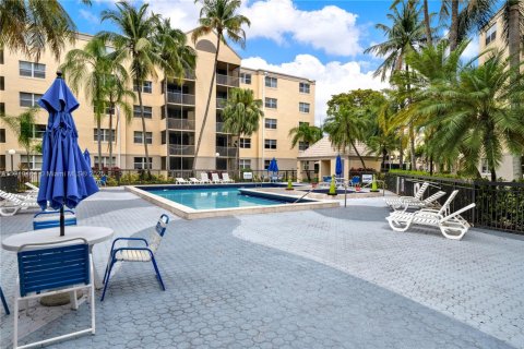 Condominio en alquiler en Doral, Florida, 2 dormitorios, 96.25 m2 № 1974769 - foto 18