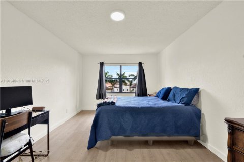 Condominio en alquiler en Doral, Florida, 2 dormitorios, 96.25 m2 № 1974769 - foto 11