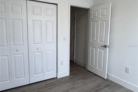 Villa ou maison à louer à Poinciana, Floride: 3 chambres, 98.1 m2 № 2413899 - photo 11