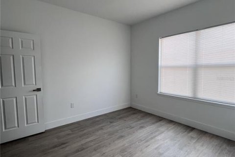 Villa ou maison à louer à Poinciana, Floride: 3 chambres, 98.1 m2 № 2413899 - photo 8