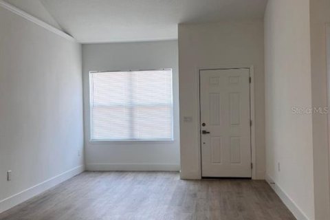 Villa ou maison à louer à Poinciana, Floride: 3 chambres, 98.1 m2 № 2413899 - photo 2