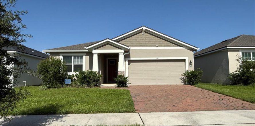 Casa en Kissimmee, Florida 4 dormitorios, 189.71 m2 № 1895133