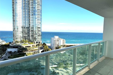 Copropriété à louer à Sunny Isles Beach, Floride: 1 chambre, 92.07 m2 № 1999231 - photo 2