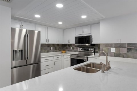 Condominio en venta en Homosassa, Florida, 2 dormitorios, 152.64 m2 № 1919342 - foto 4