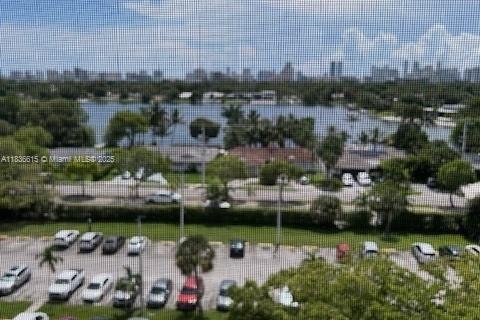 Condo in Miami, Florida, 2 bedrooms  № 1822193 - photo 23