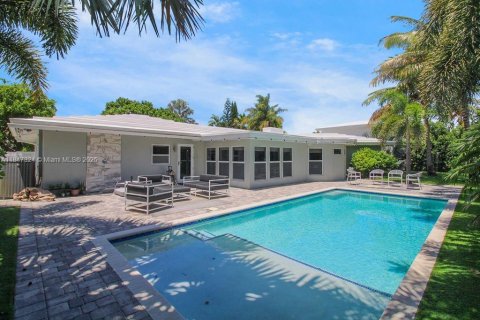 House in Fort Lauderdale, Florida 3 bedrooms, 186.18 sq.m. № 1857303 - photo 11