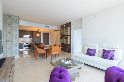 Condominio en venta en Miami, Florida, 2 dormitorios, 112.04 m2 № 1980062 - foto 1