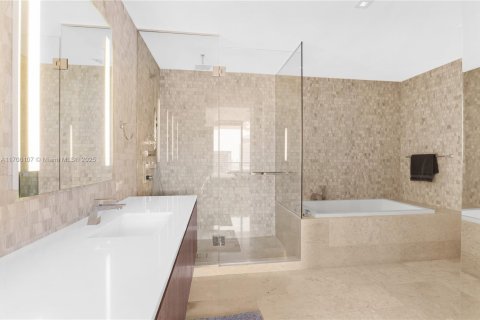 Condominio en venta en Miami, Florida, 2 dormitorios, 112.04 m2 № 1980062 - foto 17