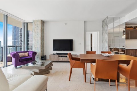 Condominio en venta en Miami, Florida, 2 dormitorios, 112.04 m2 № 1980062 - foto 2