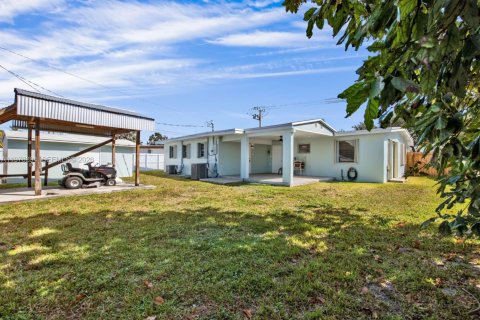 House in Miami, Florida 5 bedrooms, 238.2 sq.m. № 2042485 - photo 23