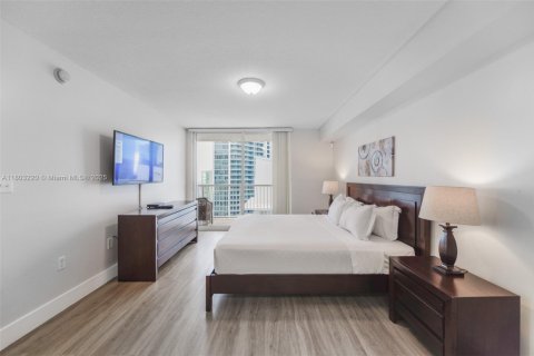 Снять в аренду кондоминиум в Майами, Флорида 1 спальня, 76.64м2, № 1959377 - фото 10