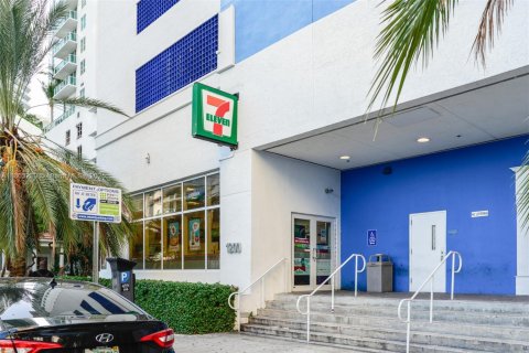 Снять в аренду кондоминиум в Майами, Флорида 1 спальня, 76.64м2, № 1959377 - фото 17