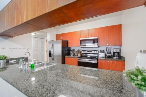 Снять в аренду кондоминиум в Майами, Флорида 1 спальня, 76.64м2, № 1959377 - фото 7