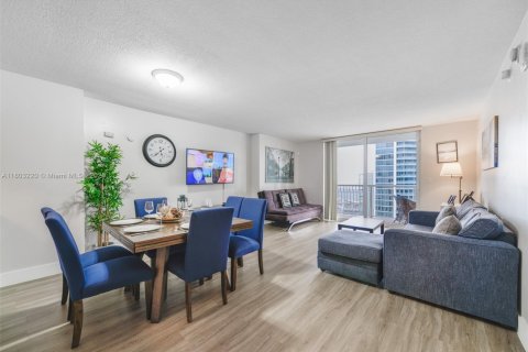 Снять в аренду кондоминиум в Майами, Флорида 1 спальня, 76.64м2, № 1959377 - фото 15