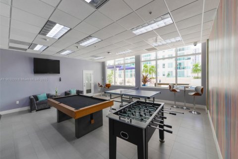 Снять в аренду кондоминиум в Майами, Флорида 1 спальня, 76.64м2, № 1959377 - фото 25