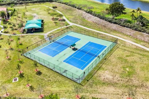 Villa ou maison à vendre à Miami, Floride: 4 chambres, 206.52 m2 № 1859174 - photo 6