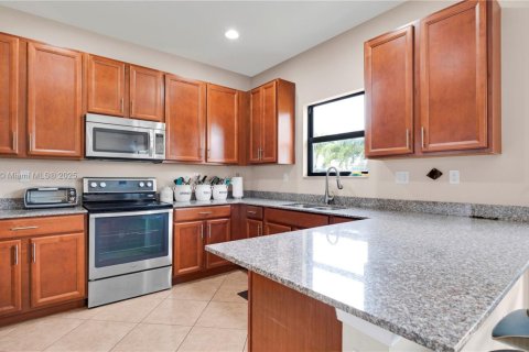 Villa ou maison à vendre à Miami, Floride: 4 chambres, 206.52 m2 № 1859174 - photo 29