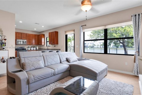 Villa ou maison à vendre à Miami, Floride: 4 chambres, 206.52 m2 № 1859174 - photo 23