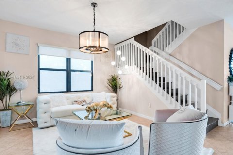 Villa ou maison à vendre à Miami, Floride: 4 chambres, 206.52 m2 № 1859174 - photo 18