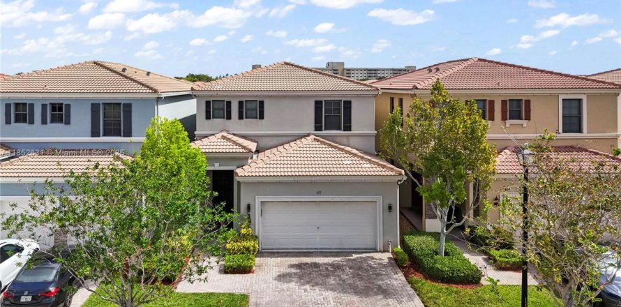 Villa ou maison à Miami, Floride 4 chambres, 206.52 m2 № 1859174