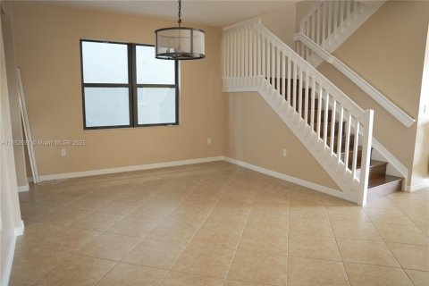 Villa ou maison à vendre à Miami, Floride: 4 chambres, 206.52 m2 № 1859174 - photo 12