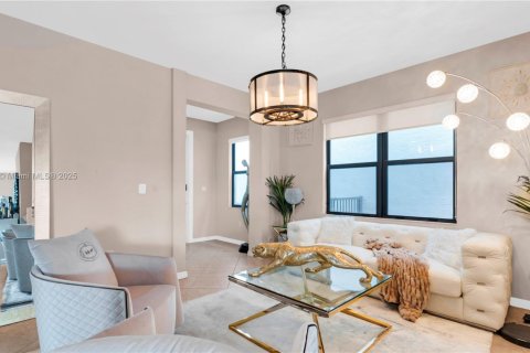 Villa ou maison à vendre à Miami, Floride: 4 chambres, 206.52 m2 № 1859174 - photo 19