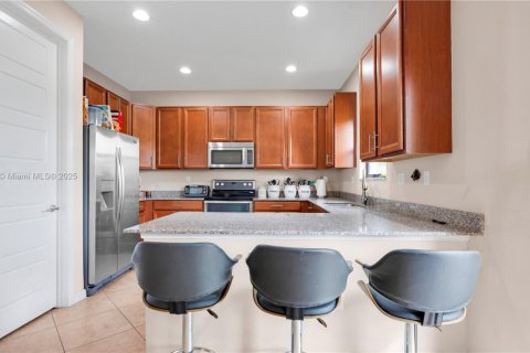 Villa ou maison à vendre à Miami, Floride: 4 chambres, 206.52 m2 № 1859174 - photo 28