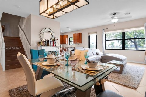 Villa ou maison à vendre à Miami, Floride: 4 chambres, 206.52 m2 № 1859174 - photo 21