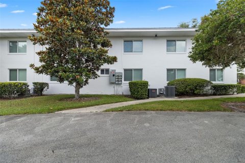 Copropriété à vendre à Maitland, Floride: 1 chambre, 56.86 m2 № 2215887 - photo 2