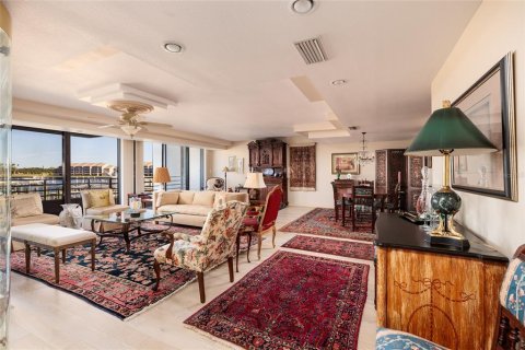 Condominio en venta en Saint Petersburg, Florida, 4 dormitorios, 377.65 m2 № 2101813 - foto 9