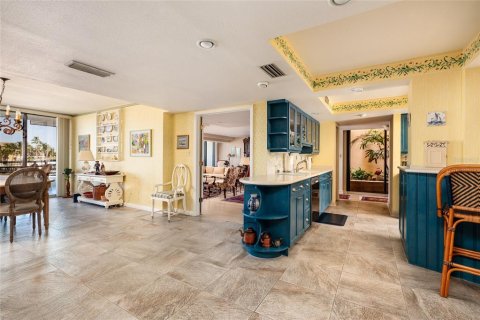 Condominio en venta en Saint Petersburg, Florida, 4 dormitorios, 377.65 m2 № 2101813 - foto 15