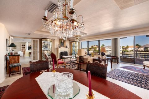 Condominio en venta en Saint Petersburg, Florida, 4 dormitorios, 377.65 m2 № 2101813 - foto 7