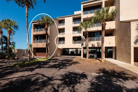 Condominio en venta en Saint Petersburg, Florida, 4 dormitorios, 377.65 m2 № 2101813 - foto 2