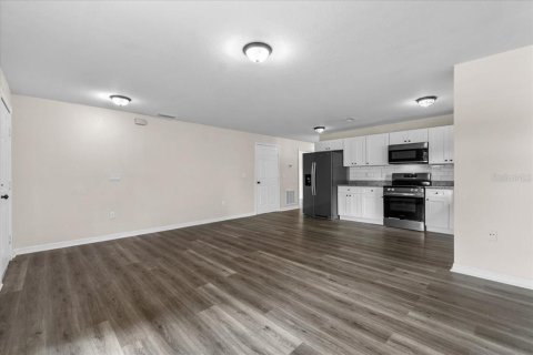 House in Lakeland, Florida 3 bedrooms, 102.56 sq.m. № 1907512 - photo 10