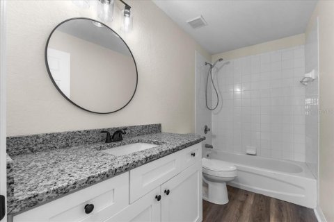 House in Lakeland, Florida 3 bedrooms, 102.56 sq.m. № 1907512 - photo 18