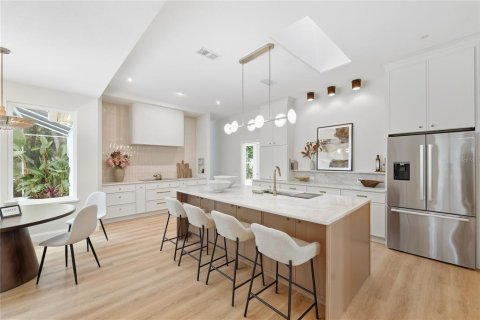 Casa en venta en Lake Mary, Florida, 4 dormitorios, 283.72 m2 № 2383697 - foto 5