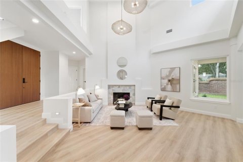 Casa en venta en Lake Mary, Florida, 4 dormitorios, 283.72 m2 № 2383697 - foto 18