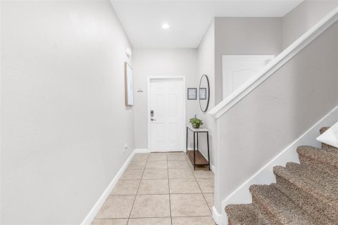 Touwnhouse à vendre à Kissimmee, Floride: 4 chambres, 176.7 m2 № 2236059 - photo 3
