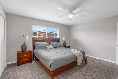 Touwnhouse à vendre à Kissimmee, Floride: 4 chambres, 176.7 m2 № 2236059 - photo 24