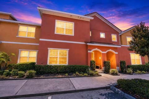 Touwnhouse à vendre à Kissimmee, Floride: 4 chambres, 176.7 m2 № 2236059 - photo 2
