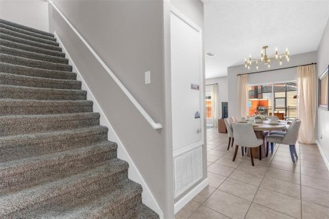 Touwnhouse à vendre à Kissimmee, Floride: 4 chambres, 176.7 m2 № 2236059 - photo 4
