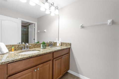 Touwnhouse à vendre à Kissimmee, Floride: 4 chambres, 176.7 m2 № 2236059 - photo 26