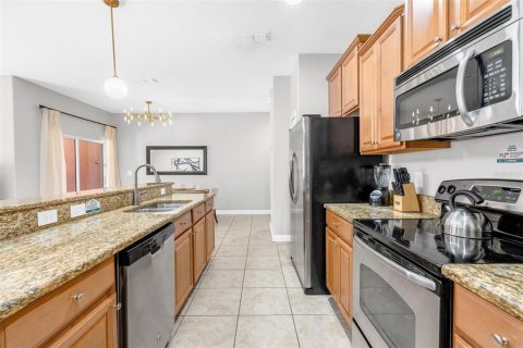 Touwnhouse à vendre à Kissimmee, Floride: 4 chambres, 176.7 m2 № 2236059 - photo 8