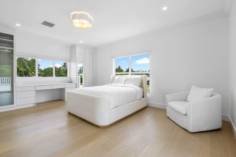 House in Boca Raton, Florida 5 bedrooms, 361.85 sq.m. № 2182316 - photo 28