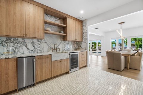 House in Boca Raton, Florida 5 bedrooms, 361.85 sq.m. № 2182316 - photo 16